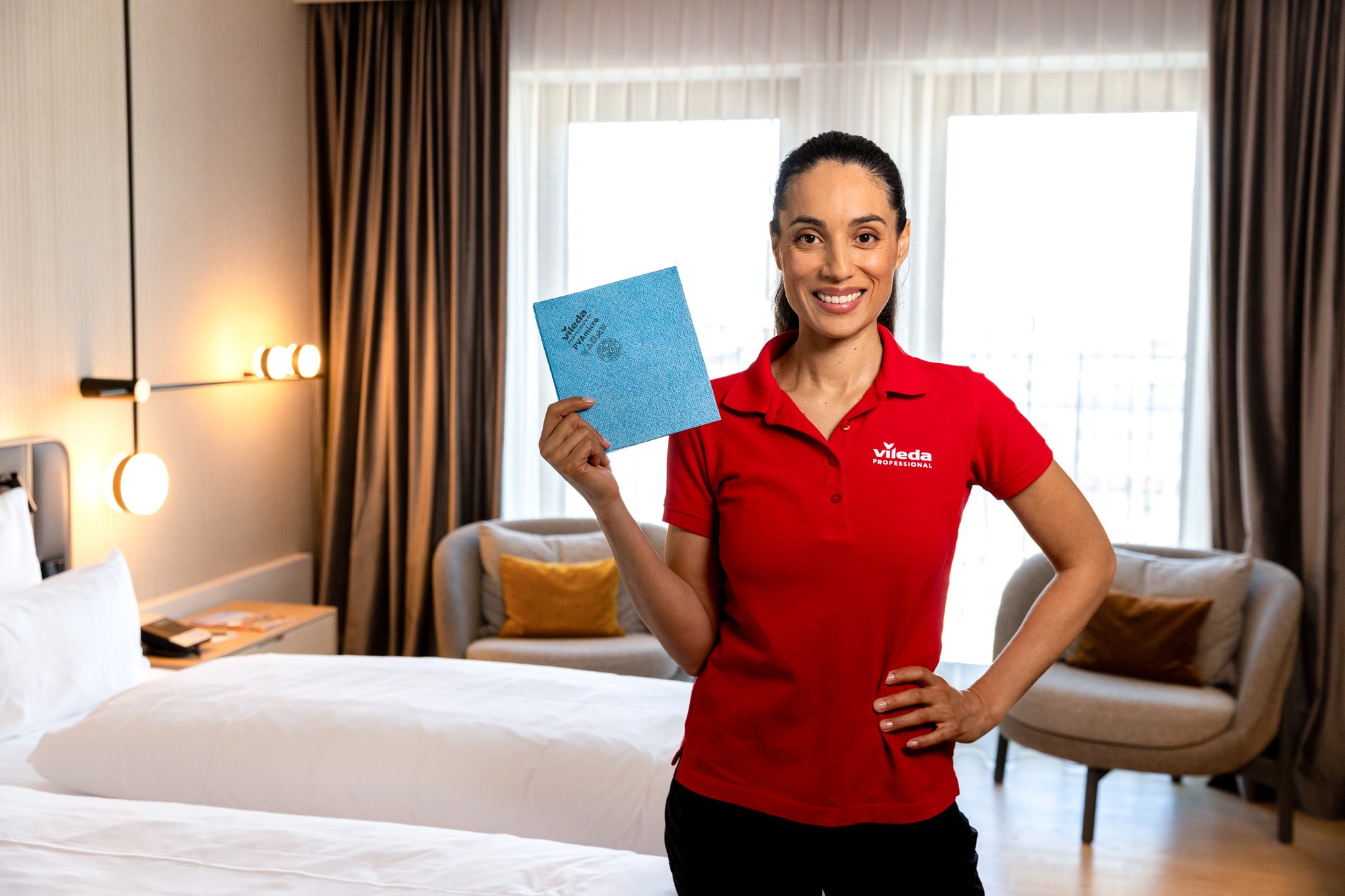 VP_PVAMicro_Hotel_Portrait_Blue VP_PVAMicro_Hotel_Portrait_Blue