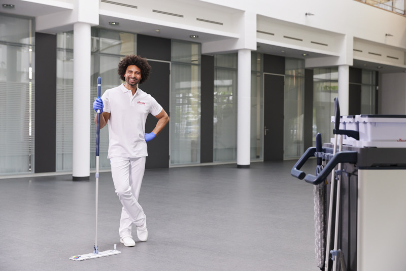 When Your Cleaning Trolley Malfunctions During Service